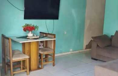 Imagem: A casa possui 2 Dormitórios, 1 Banheiro e está localizado