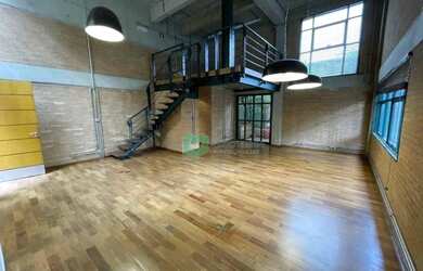 Imagem: O depósito possui 2 Vagas na garagem, 86m² de Área e está