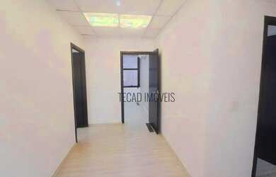 Imagem: O depósito possui 1 Vaga na garagem e 84m² de Área e está