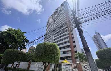 Imagem: O apartamento possui 3 Dormitórios, 2 Banheiros, 2 Vagas na