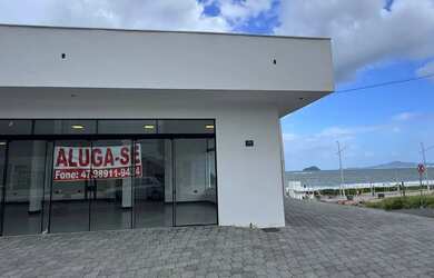 Imagem: O depósito possui 5 Vagas na garagem e 140m² de Área e está