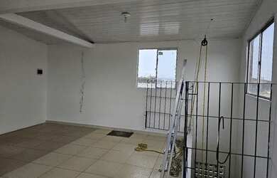 Imagem: A casa possui 2 Dormitórios, 1 Banheiro e está localizado