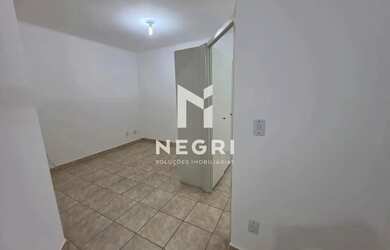 Imagem: A kitnet possui 1 Dormitório, 1 Banheiro, 1 Vaga na garagem