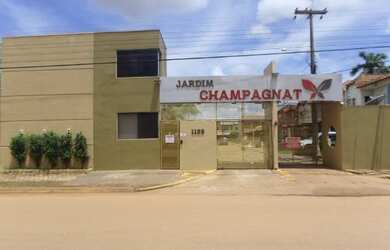 Imagem: A casa em condomínio possui 3 Dormitórios, 3 Banheiros, 2