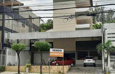 Imagem: O depósito possui 5 Vagas na garagem, 432m² de Área e está