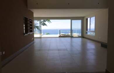 Imagem: A casa em condomínio possui 2 Dormitórios, 5 Banheiros, 5