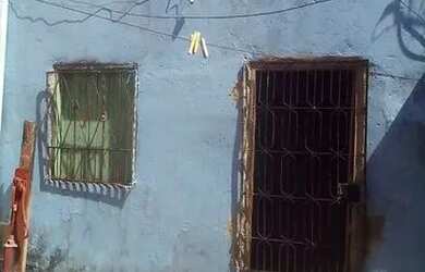 Imagem: A casa possui 2 Dormitórios, 1 Banheiro e está localizado