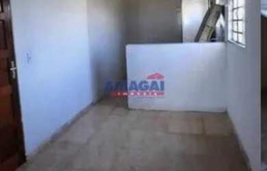 Imagem: A casa possui 1 Dormitório, 1 Banheiro, 30m² de Área e está