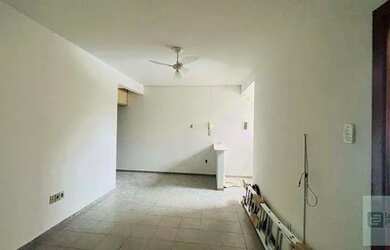 Imagem: O apartamento possui 2 Dormitórios, 1 Banheiro, 80m² de Área