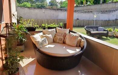 Imagem: A casa em condomínio possui 3 Dormitórios, 3 Banheiros, 190m²