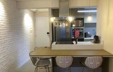 Imagem: O apartamento possui 1 Dormitório, 2 Banheiros, 2 Vagas na