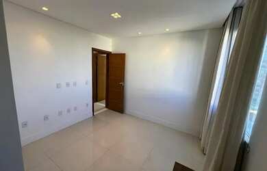 Imagem: O apartamento possui 3 Dormitórios, 3 Banheiros, 80m² de Área