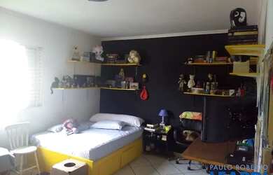 Imagem: A casa em condomínio possui 3 Dormitórios, 3 Banheiros, 1