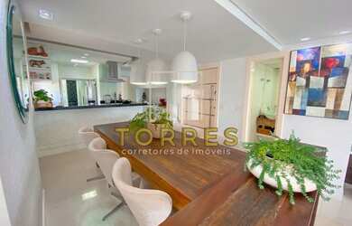 Imagem 6: Apartamento reformado frente mar na Praia das Astúrias no Guarujá com...