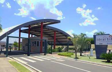 Imagem: O terreno possui 2000m² de Área e está localizado em São