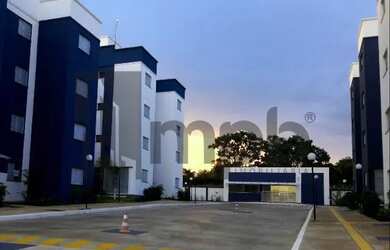 Imagem: O apartamento possui 2 Dormitórios, 1 Banheiro, 1 Vaga na garagem