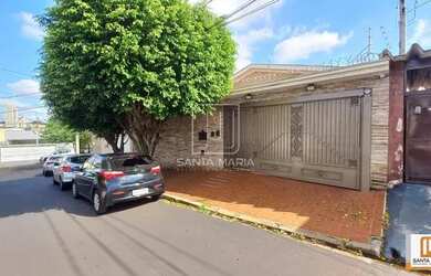 Imagem: O depósito possui 3 Vagas na garagem, 143m² de Área e está