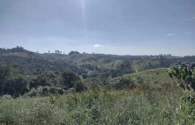 Imagem 2: Lotes de 600m². Piscinae600m² de Área