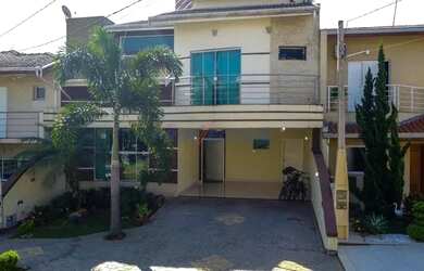 Imagem: A casa em condomínio possui 3 Dormitórios, 4 Banheiros, 4