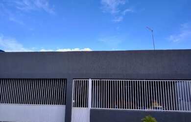 Imagem: A casa em condomínio possui 4 Dormitórios, 5 Banheiros, 4