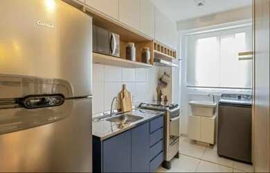 Imagem: O apartamento possui 2 Dormitórios, 1 Banheiro, 1 Vaga na garagem