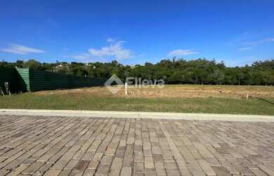 Imagem: O terreno possui 733m² de Área e está localizado em Morada