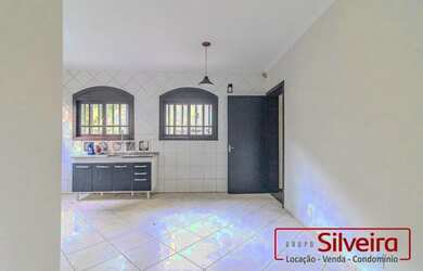 Imagem 7: ALUGA-SE CASA AMPLA COM PISCINA / 4 QUARTOS / 4 VAGAS / BEM LOCALIZADA...