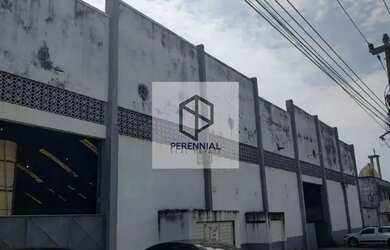 Imagem: O depósito possui 3 Vagas na garagem e 3000m² de Área e está