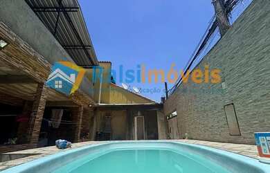 Imagem: A casa possui 2 Dormitórios, 2 Banheiros, 1 Vaga na garagem