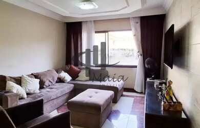 Imagem: O apartamento possui 3 Dormitórios, 1 Banheiro, 2 Vagas na