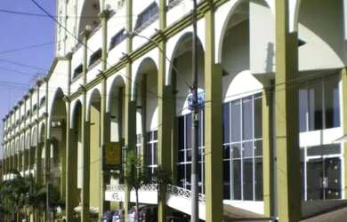 Imagem 11: Shopping Center à venda, 109 lojas, 86 vagas descobertas e 14 vagas cobertas,...