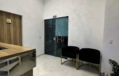 Imagem 6: Sala Comercial Ampla e Estruturada, com 4 Salas e Mezanino no Bigorrilho