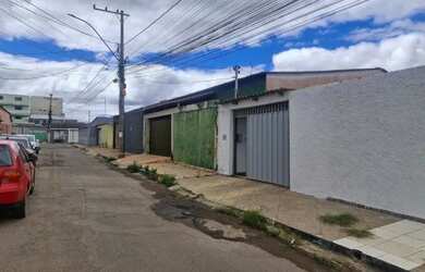 Imagem 2: FM Vende Casa na QR 216 de Santa Maria-DF, aceita financiamento