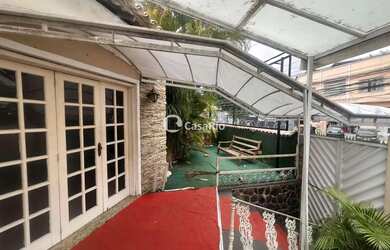 Imagem 3: Madureira Casa. Churrasqueira, Varanda, 490m² de Áreae2 Banheiros