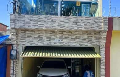 Imagem: A casa possui 2 Dormitórios, 2 Banheiros, 1 Vaga na garagem