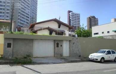 Imagem: A casa possui 4 Dormitórios, 5 Banheiros, 5 Vagas na garagem