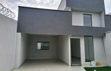 Imagem: A casa possui 3 Dormitórios, 2 Banheiros e 125m² de Área