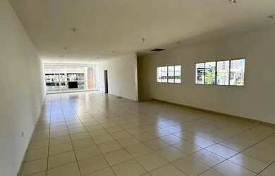 Imagem: O depósito possui 80m² de Área e está localizado em Portais