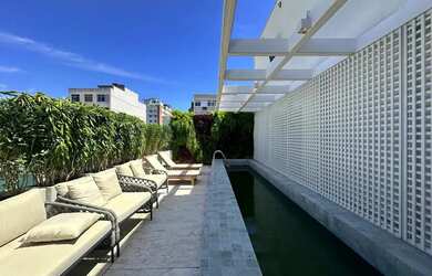 Imagem: O apartamento possui 3 Dormitórios, 3 Banheiros, 2 Vagas na