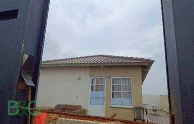 Imagem: A casa em condomínio possui 2 Dormitórios, 1 Banheiro, 45m²