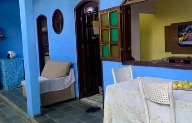 Imagem: A casa possui 2 Dormitórios, 2 Banheiros e 100m² de Área