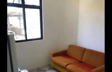 Imagem: A kitnet possui 1 Dormitório, 1 Banheiro, 1 Vaga na garagem