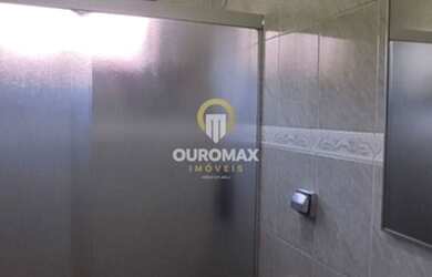 Imagem: A casa possui 5 Dormitórios, 3 Banheiros, 2 Vagas na garagem