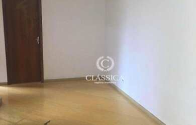 Imagem: O apartamento possui 3 Dormitórios, 1 Banheiro, 1 Vaga na garagem