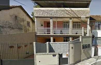 Imagem: A casa possui 3 Dormitórios, 1 Banheiro, 100m² de Área e