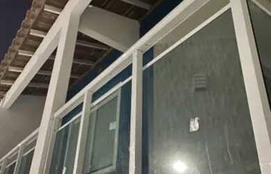 Imagem: A casa em condomínio possui 2 Dormitórios, 2 Banheiros, 160m²