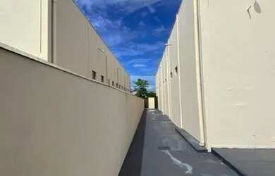 Imagem: O depósito possui 5 Vagas na garagem e 835m² de Área e está