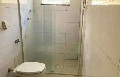 Imagem: A casa possui 3 Dormitórios, 2 Banheiros, 3 Vagas na garagem