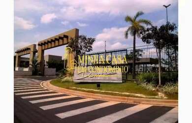 Imagem: A casa em condomínio possui 3 Dormitórios, 4 Banheiros, 2