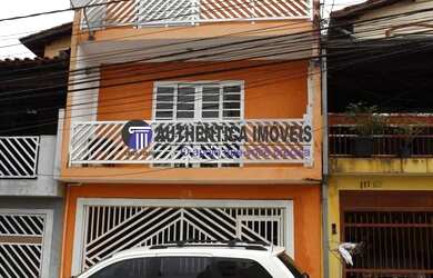 Imagem: A casa possui 4 Dormitórios, 5 Banheiros, 2 Vagas na garagem